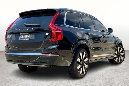 2024 Volvo XC90 Recharge Plug-In Hybrid T8 Plus Bright Theme 7-Seater