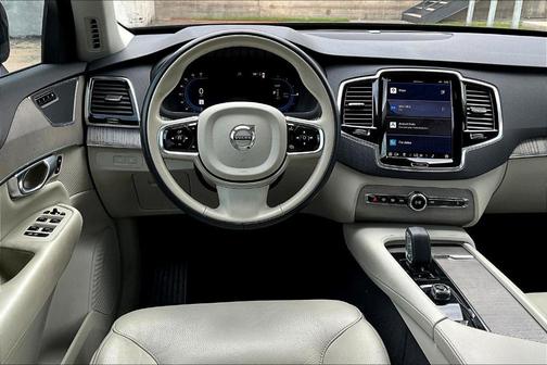 2024 Volvo XC90 Recharge Plug-In Hybrid T8 Plus Bright Theme 7-Seater