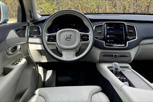 2025 Volvo XC90 B6 Ultra