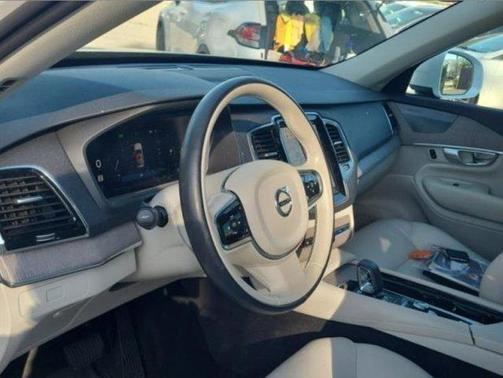 2024 Volvo XC90 B6 Plus Bright Theme 7-Seater