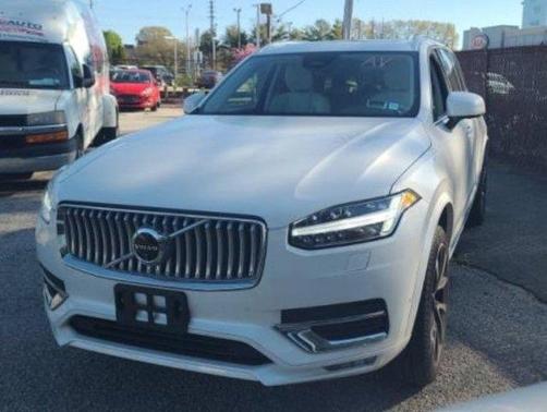 2024 Volvo XC90 B6 Plus Bright Theme 7-Seater