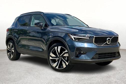 2026 Volvo XC40 B5 Ultra