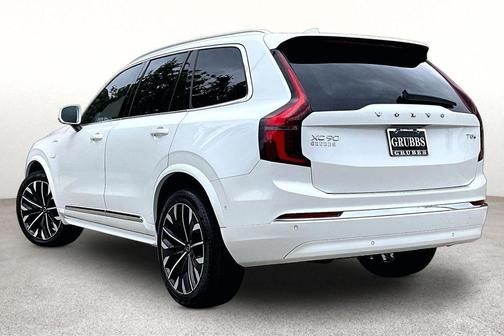 Crystal White Pearl 2026 Volvo XC90 Plug-In Hybrid T8 Ultra 6-Seater