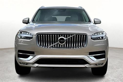 2023 Volvo XC90 B6 Ultimate 6-Seater