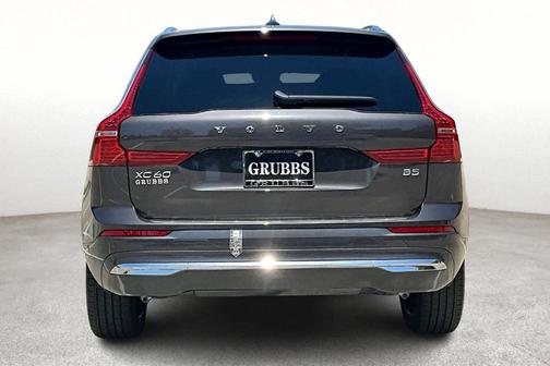 2022 Volvo XC60 B5 Inscription