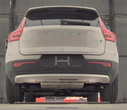 2025 Volvo XC40 B5 Core Bright Theme