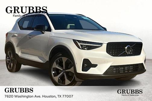 2026 Volvo XC40 B5 Plus