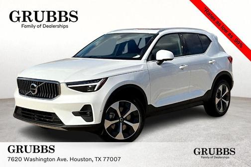 2025 Volvo XC40 B5 Plus Bright Theme
