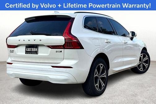 2022 Volvo XC60 B5 Momentum