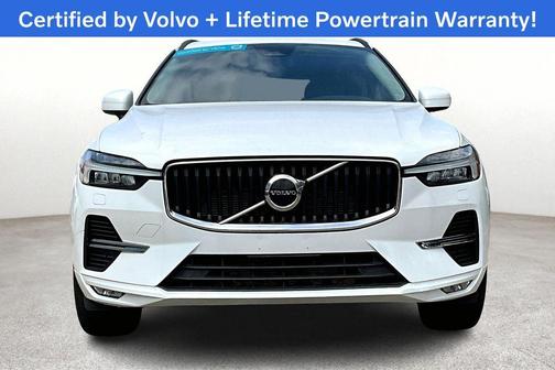 2022 Volvo XC60 B5 Momentum