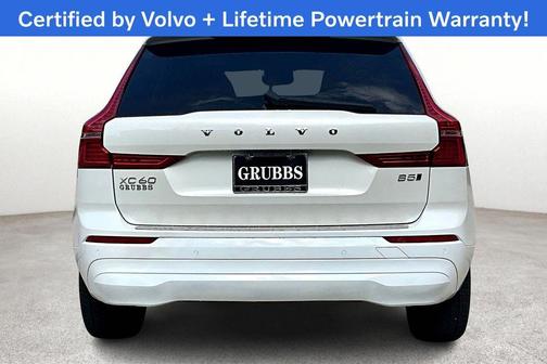 2022 Volvo XC60 B5 Momentum