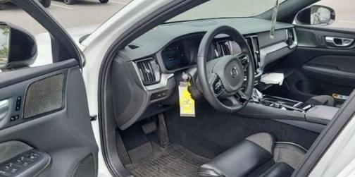 2024 Volvo S60 Recharge Plug-In Hybrid T8 Plus Black Edition