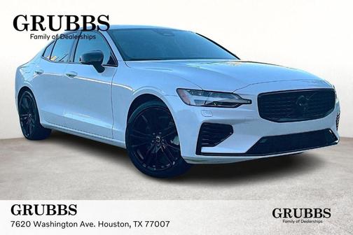 2024 Volvo S60 Recharge Plug-In Hybrid T8 Plus Black Edition