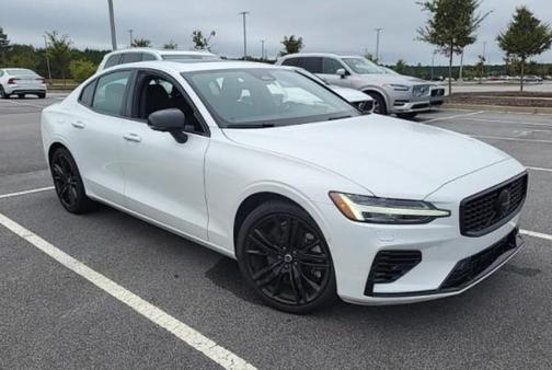 2024 Volvo S60 Recharge Plug-In Hybrid T8 Plus Black Edition