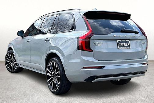 2026 Volvo XC90 B6 Ultra Dark Theme 7-Seater