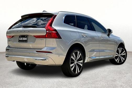 2023 Volvo XC60 B5 Plus Bright Theme
