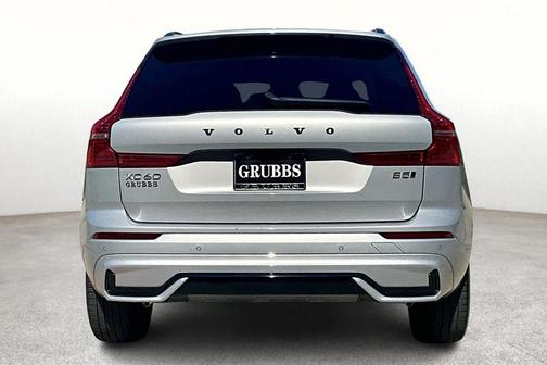 2025 Volvo XC60 B5 Plus