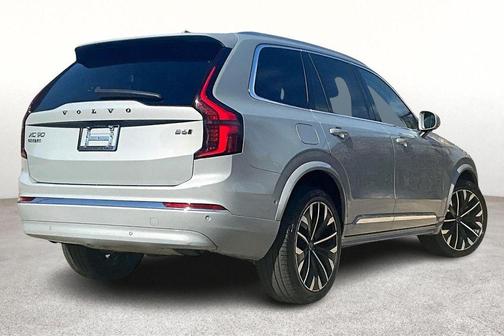 2025 Volvo XC90 B6 Plus 7-Seater