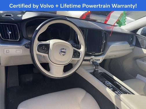 2020 Volvo XC60 T5 Momentum