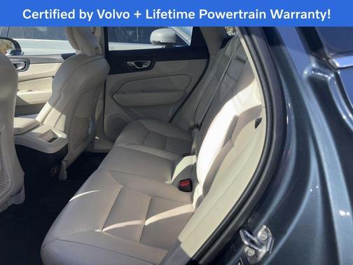 2020 Volvo XC60 T5 Momentum