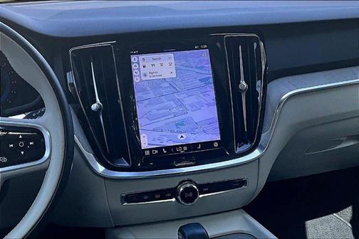 2023 Volvo V60 Cross Country B5 Plus