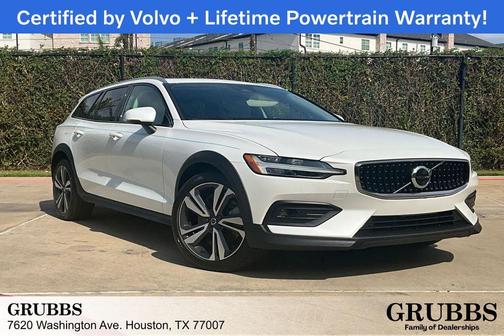 2023 Volvo V60 Cross Country B5 Plus