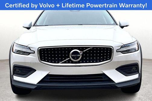 2023 Volvo V60 Cross Country B5 Plus