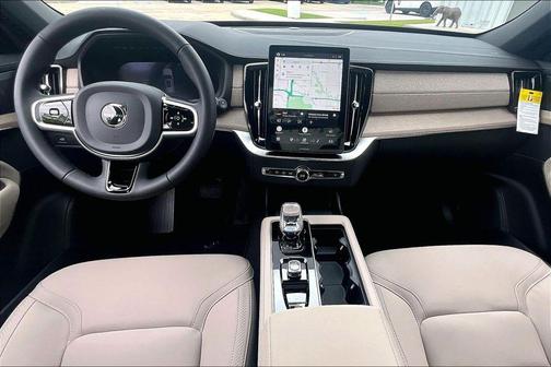 Onyx Black Metallic 2026 Volvo XC90 B6 Plus 7-Seater