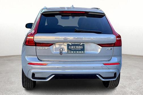 2025 Volvo XC60 B5 Core