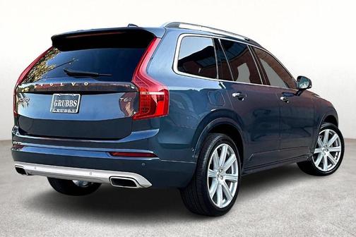 2018 Volvo XC90 T6 Momentum