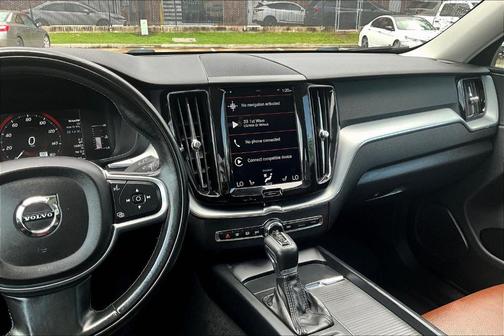 2018 Volvo XC60 T5 Momentum