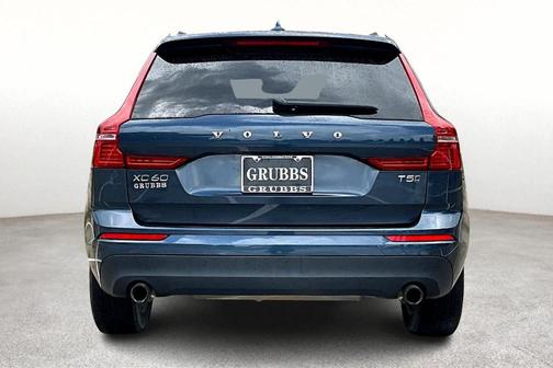2018 Volvo XC60 T5 Momentum