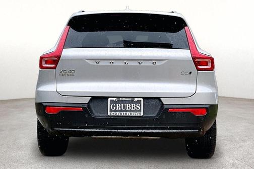 Silver 2025 Volvo XC40 B5 Plus Dark Theme