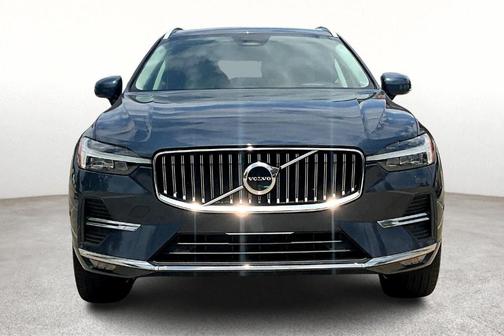 2022 Volvo XC60 B5 Inscription