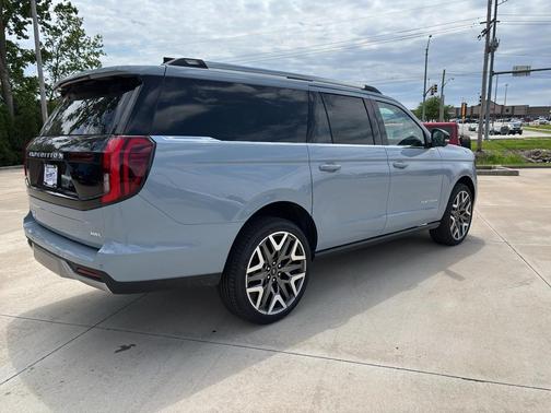 Glacier Gray Metallic Tri-Coat 2026 Ford Expedition Max Platinum