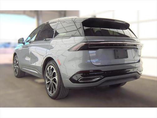 2024 Lincoln Nautilus Reserve