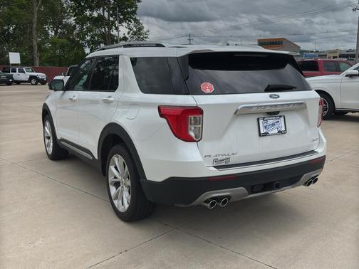 Star White Metallic Tri-Coat 2024 Ford Explorer Platinum