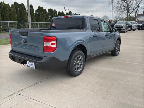 Azure Gray Metallic Tri-Coat 2026 Ford Maverick XLT
