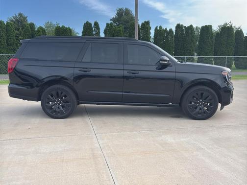 Agate Black Metallic 2025 Ford Expedition Max Platinum