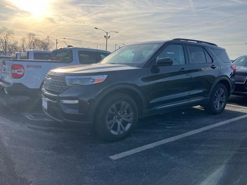 2023 Ford Explorer XLT