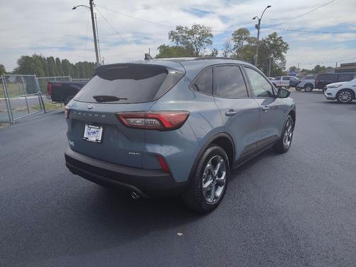 2025 Ford Escape ST-Line