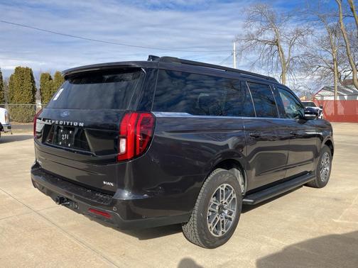 2025 Ford Expedition Max Active 4x4