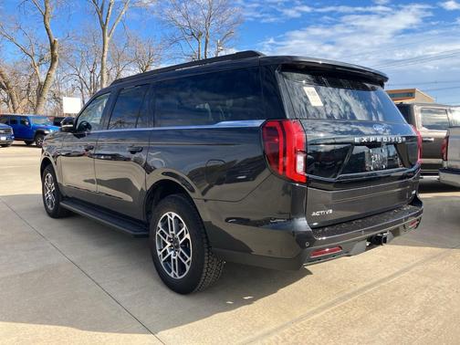 2025 Ford Expedition Max Active 4x4