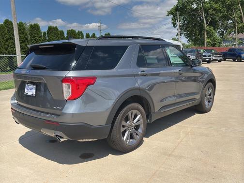 Carbonized Gray Metallic 2023 Ford Explorer XLT