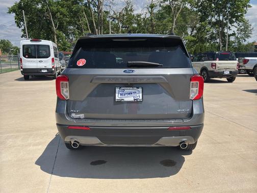 Carbonized Gray Metallic 2023 Ford Explorer XLT