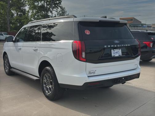 Oxford White 2026 Ford Expedition Max Active 4x4