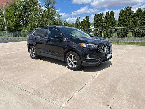 Agate Black Metallic 2024 Ford Edge SEL