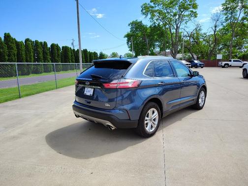 Blue Metallic 2019 Ford Edge SEL