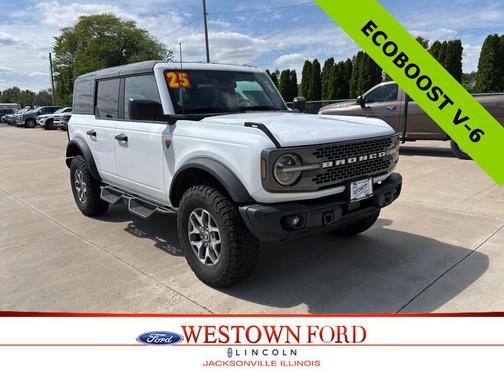 Oxford White 2025 Ford Bronco Badlands