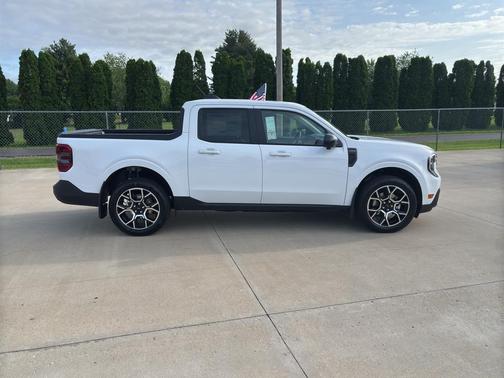 Oxford White 2026 Ford Maverick Lariat